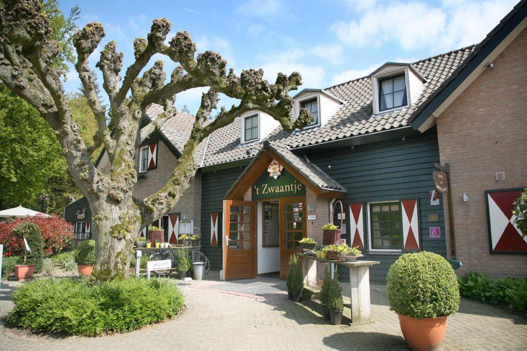 Herberg Restaurant 'T Zwaantje Mook Exteriör bild